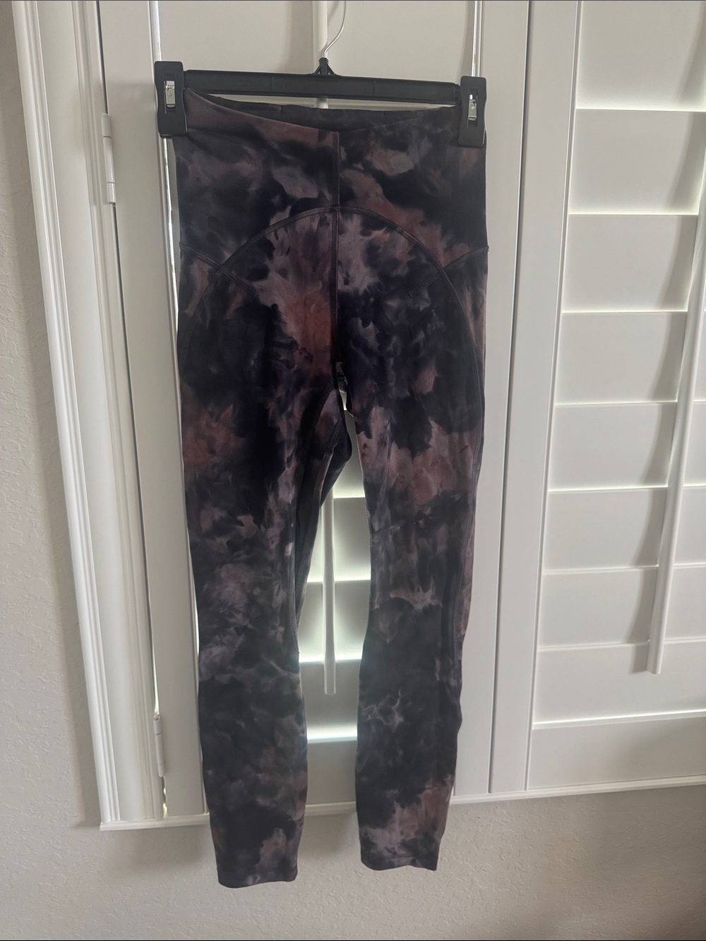 lululemon athletica Tie-Dye Leggings in Black and Brown